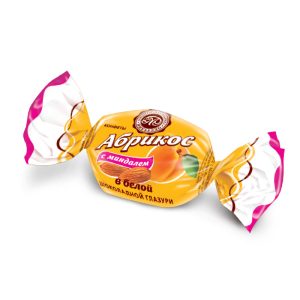 Абрикос в белой шоколадной глазури с миндалем