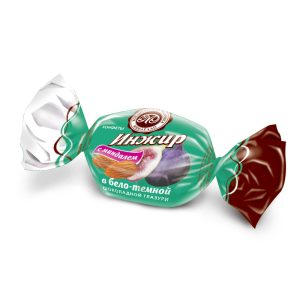 Инжир в бело-темной шоколадной глазури с миндалем